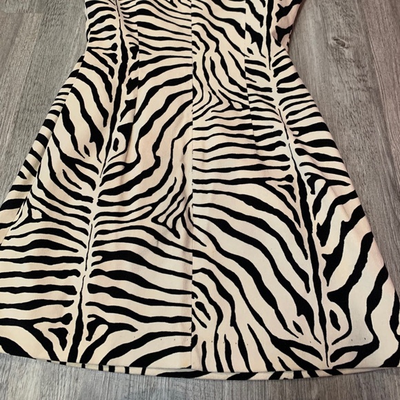 Zebra mini-dress! 🦓 animal print faux suede dress - Picture 5 of 11
